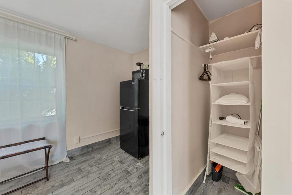 Located By The Beach 1 Bedroom With Parking And Pool Clearwater Buitenkant foto