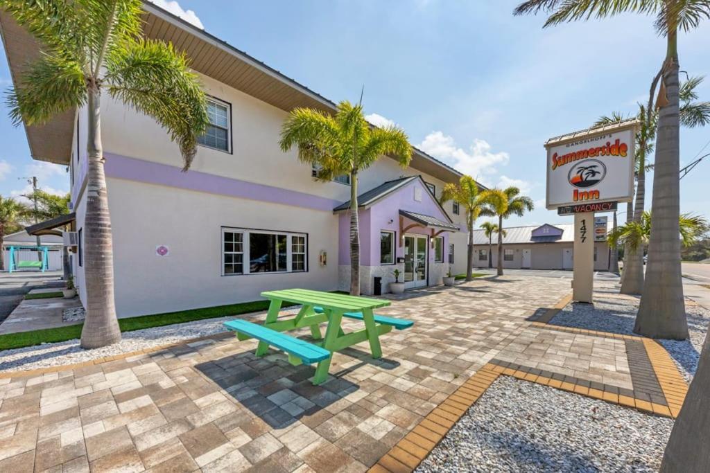 Located By The Beach 1 Bedroom With Parking And Pool Clearwater Buitenkant foto