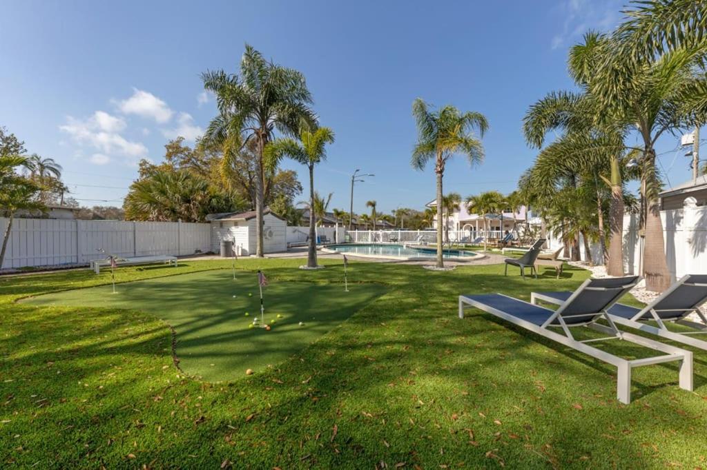 Located By The Beach 1 Bedroom With Parking And Pool Clearwater Buitenkant foto