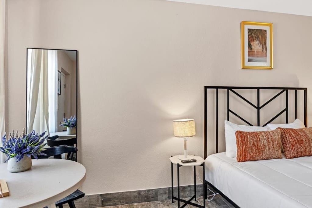 Located By The Beach 1 Bedroom With Parking And Pool Clearwater Buitenkant foto
